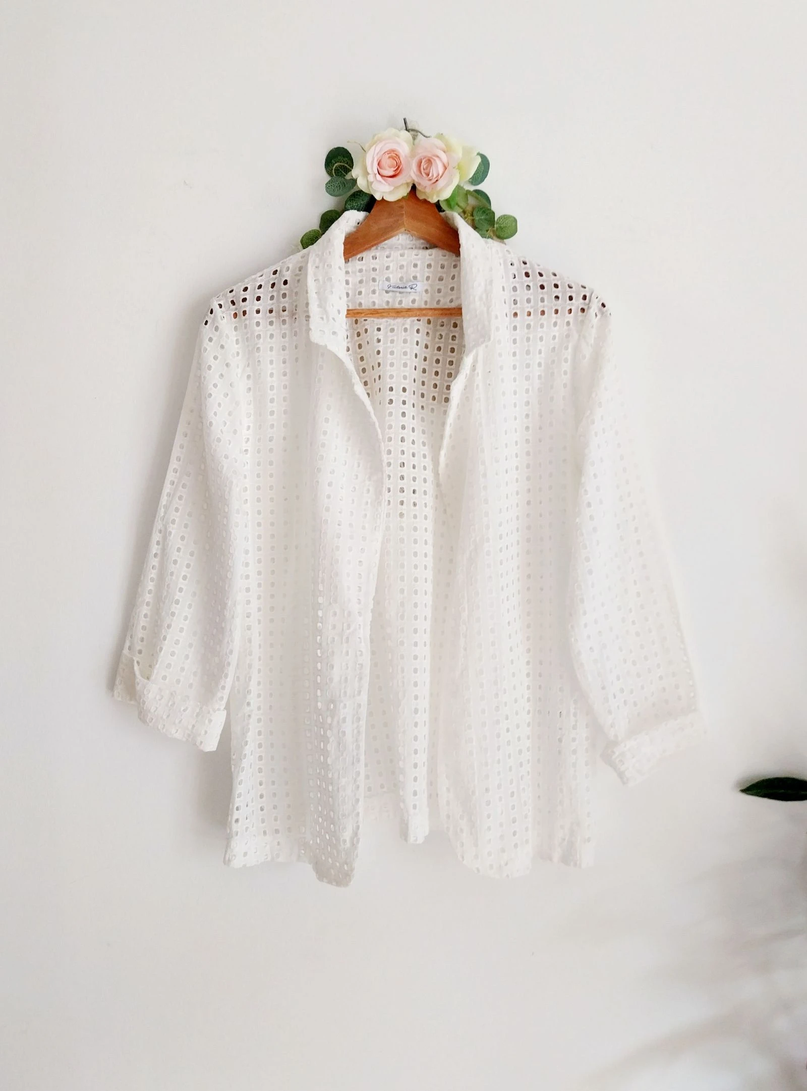 Veste bohème blanche ajourée 100% coton Taille 40 Victoria. R